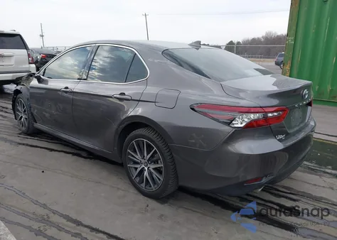 2022 Toyota Camry Xle Hybrid z USA, uszkodzony, nr VIN 4T1F31AK3NU591394